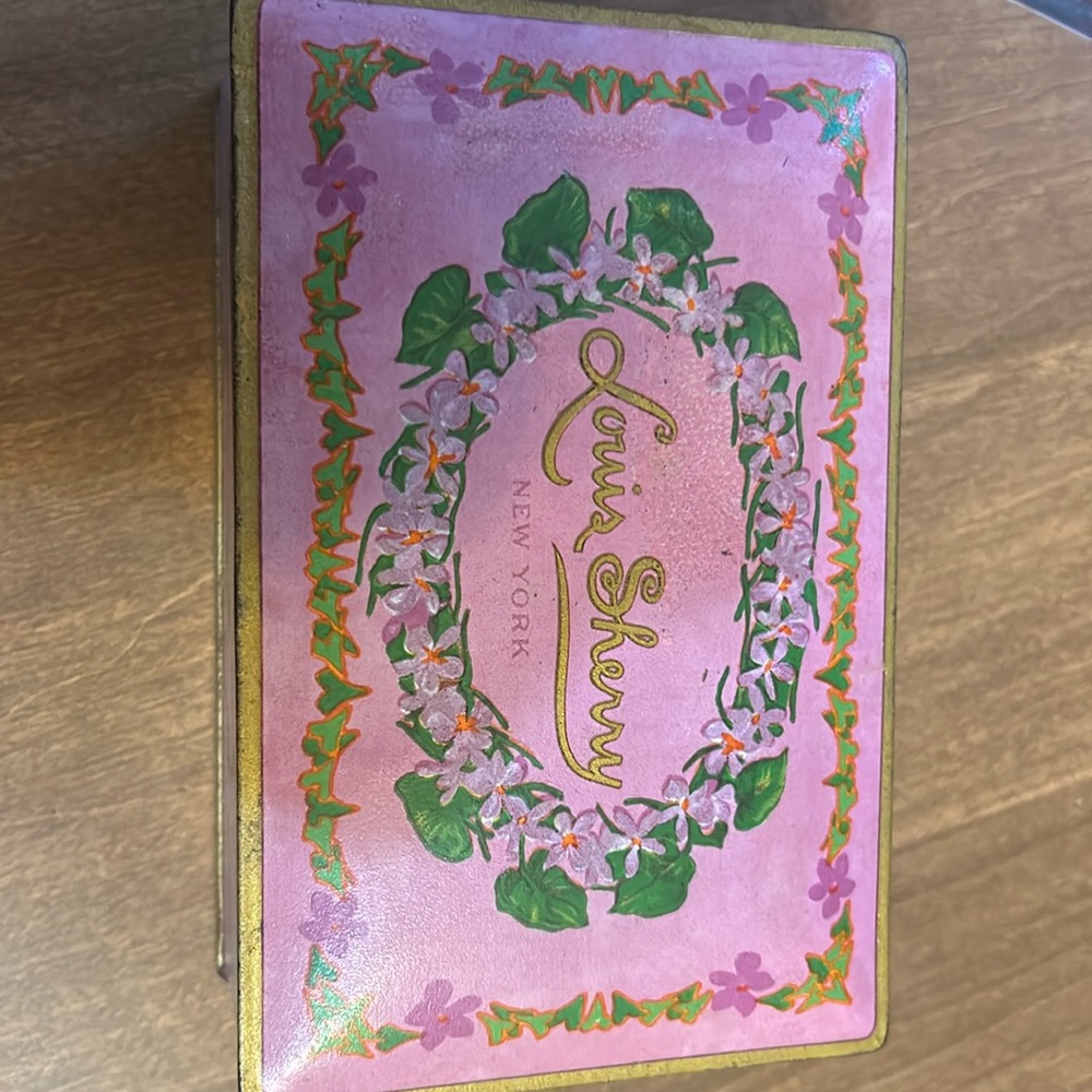 Vintage Louis Sherry New York candy box
